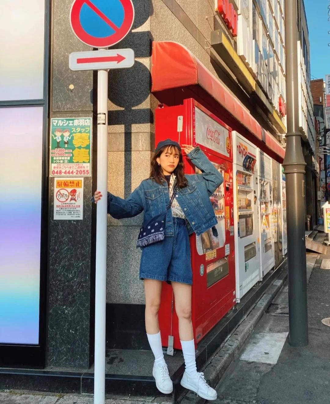 还在追韩系fashion？我已经掉入了泰妹Lisa的坑