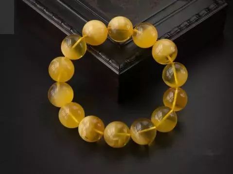 蜜蜡首饰十大克星,佩戴蜜蜡的注意事项