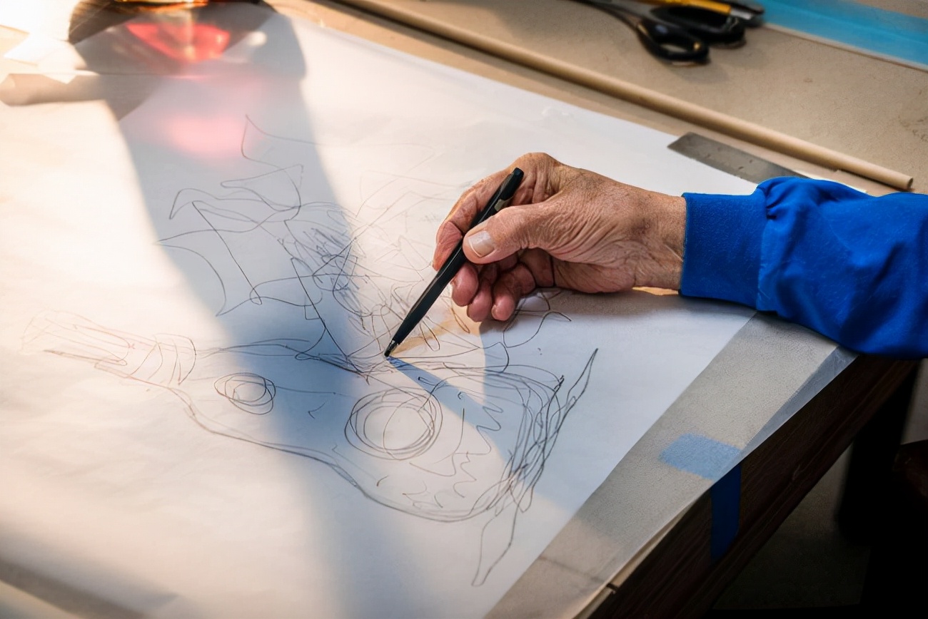 完爆特斯拉龙舌兰,轩尼诗盖里联名款干邑每瓶15万欧