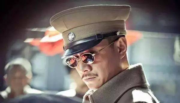 蒋介石葬礼上:张学良做了一件狠事,蒋经国气得怒不可遏