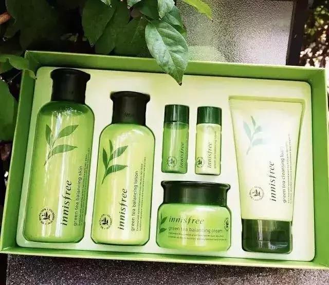 请姐妹们收下这份三八节大礼包,请收下这份38节的礼物