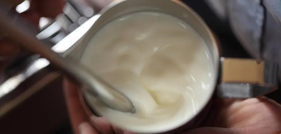 拿铁和馥芮白区别,拿铁和卡布奇诺馥芮白