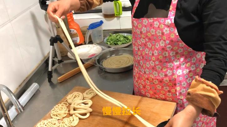 怎么在家做拉面最简单的方法,拉面怎么做好吃又简单学生版