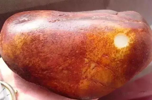 玩玉人的五个特征,玩玉之人最深度解析