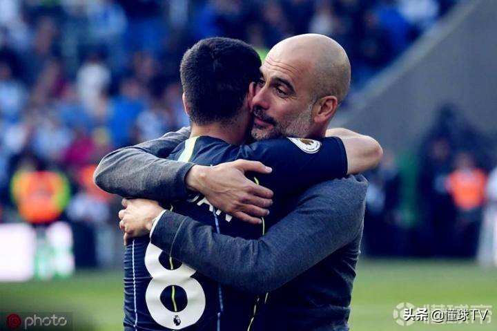 “干儿子”变身“真大腿”，蓝色“京”雷震撼「英超」