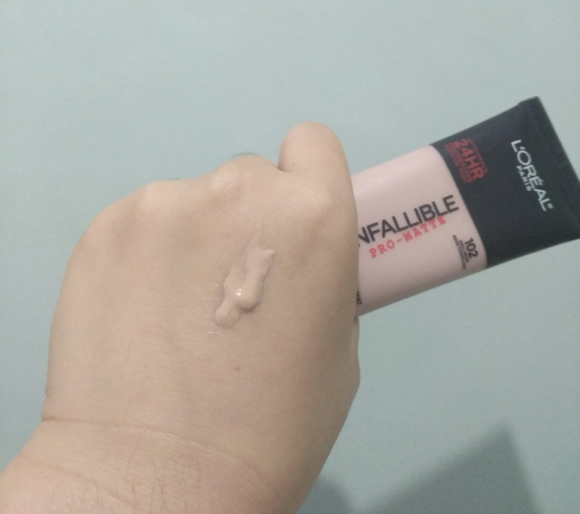 粉底学生党超平价,粉底气垫学生党平价持久服帖遮瑕