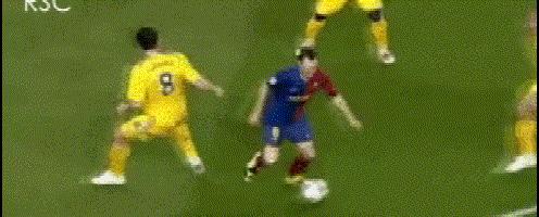 足球球星标志性动作,足球球星的招牌动作