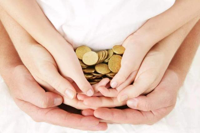 15岁女孩辍学创业17岁成千万富翁,16岁高中生2年存70万是靠什么操作