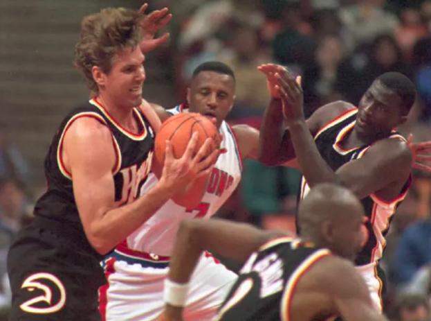 他场均贡献5分，却是联盟第一高薪｜NBA最糟糕合同盘点（下）