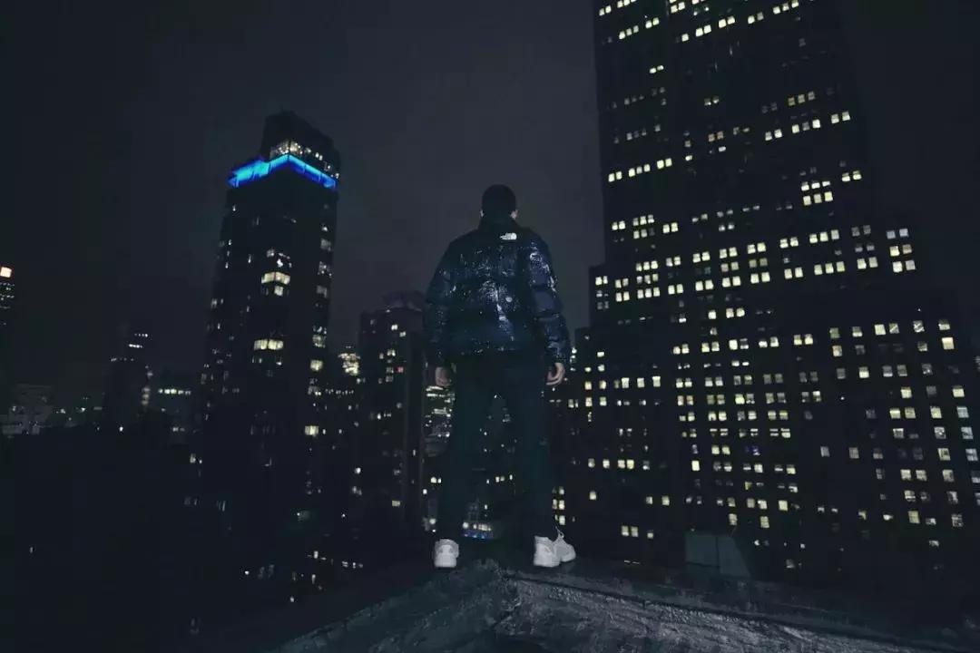 和加拿大鹅同档次的羽绒服,羽绒服排名前十名加拿大鹅羽绒服