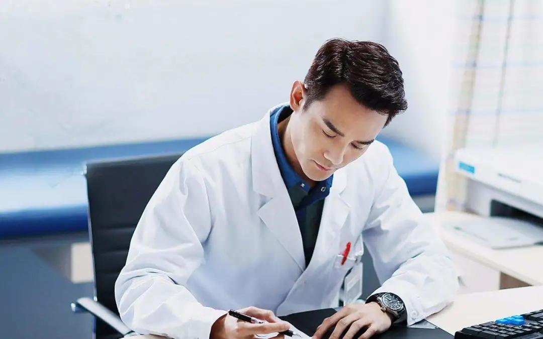 一次水光针相当于敷了1000次面膜,一次水光针等于10次补水