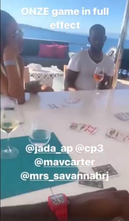 保罗打高尔夫球,保罗晒照