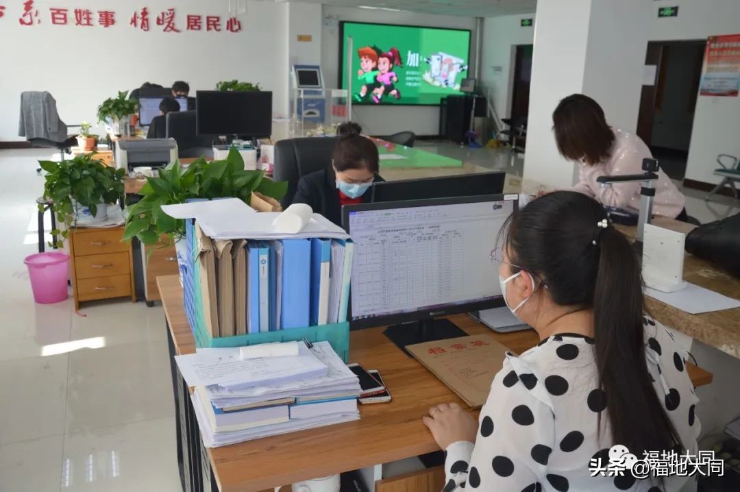 疫情防控与街道重点工作,充实街道社区疫情防控力量