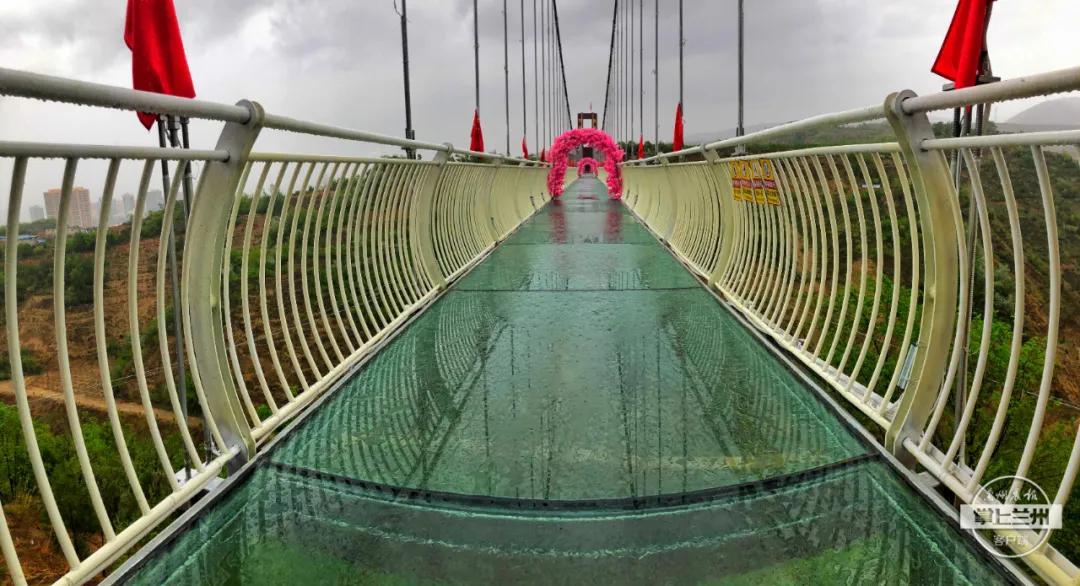 甘肃省玻璃栈道,兰州玻璃栈道最长多少米