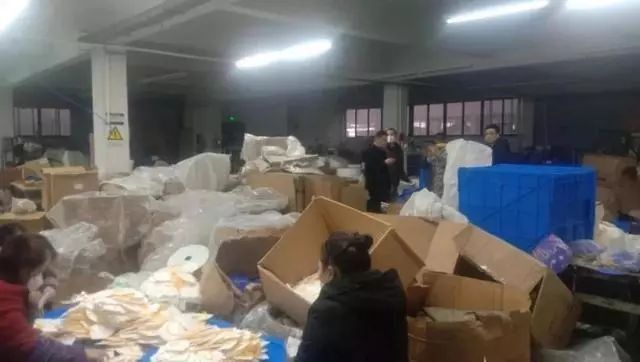 口罩中间的喷绒布怎么鉴别真假,买的口罩是假的怎么办