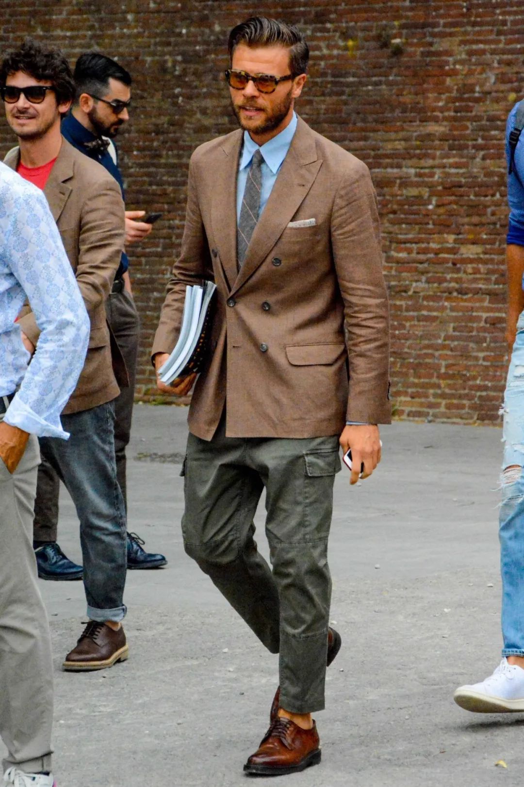 西装穿搭男人高级感,西装穿搭男生比较壮