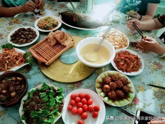 兴隆县花市村煎饼王农家院,承德兴隆煎饼的做法