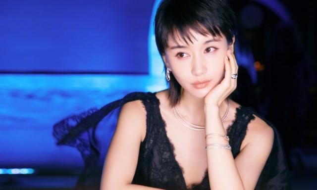 王子文长发好看还是短发好看,王子文发型短发同款