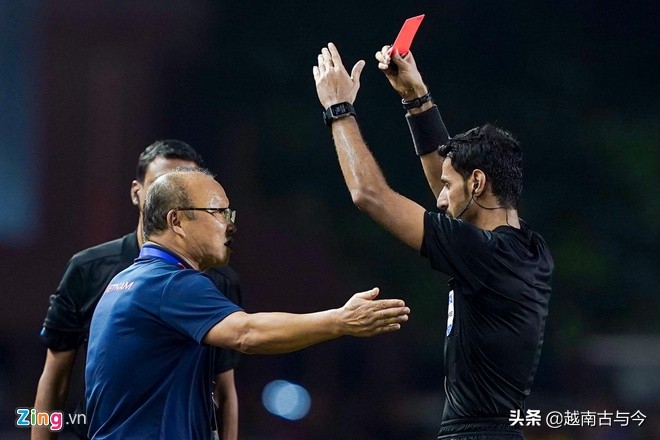 越南男足夺冠球迷上街庆祝,越南运动员夺冠