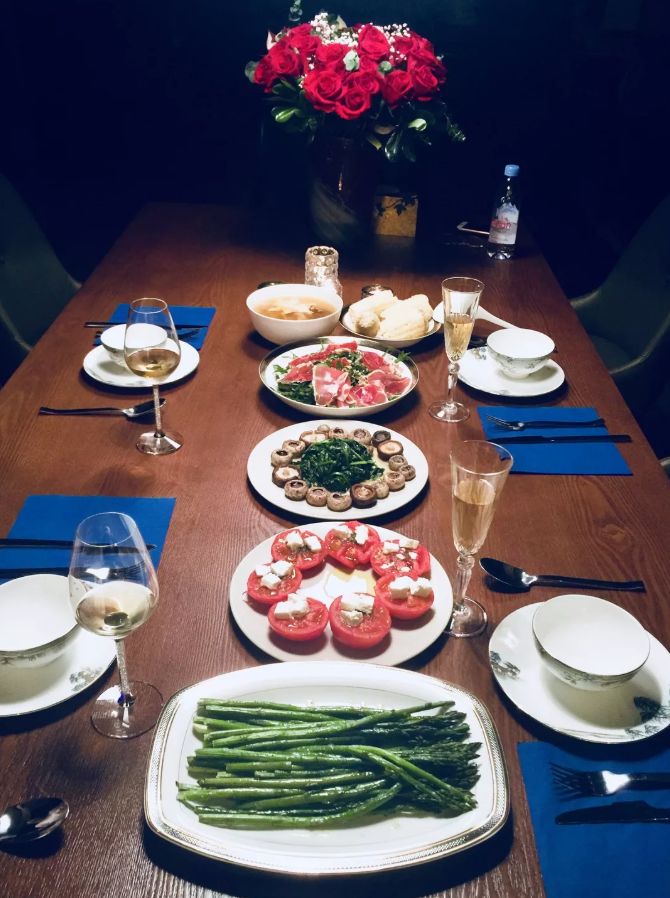 一开始我以为爱上了实力派，没想到他们还全是梗王