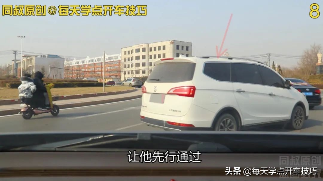 城市路环岛行驶错过路口能倒车不,三环环岛行驶错过路口能倒车不