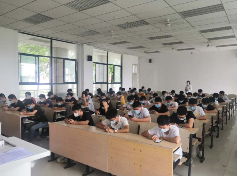 考不上本科要读大专还是继续复读,不到二本线是选择复读还是走专科