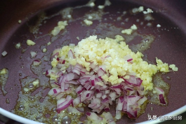 自制牛排没有黑胡椒用什么酱料,吃牛排一般都有什么酱汁