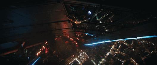 昆凌巨石强森最新视频,巨石强森摩天营救昆凌特辑