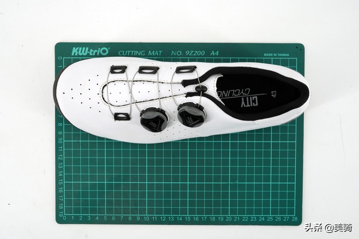 国产抗造碳底锁鞋推荐,入门公路锁鞋品牌推荐