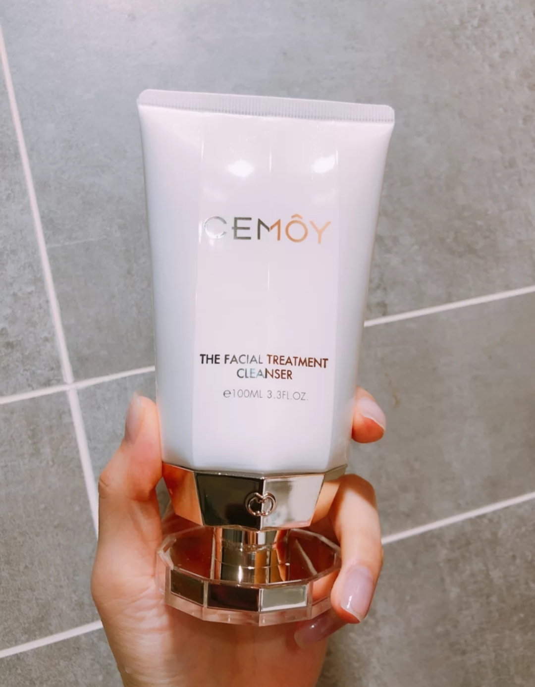 洗面奶芙丽芳丝测评有荧光剂吗,洗面奶排行榜氨基酸芙丽芳丝