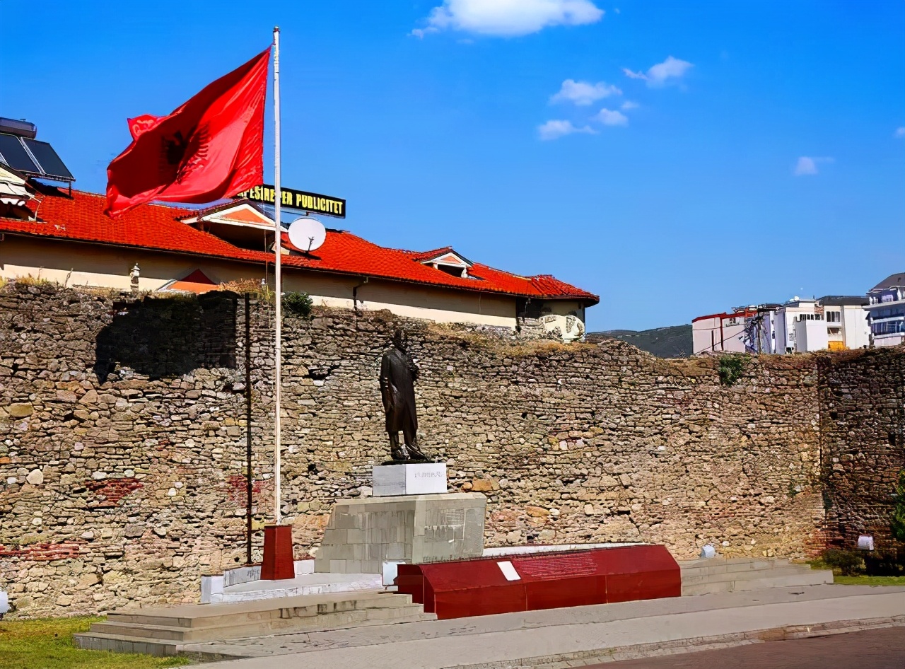 阿尔巴尼亚的庞氏大骗局,阿尔巴尼亚庞氏骗局讲解视频