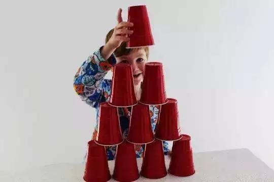 孩子有安全感的抱娃方法,抱孩子每个妈妈都知道的动作