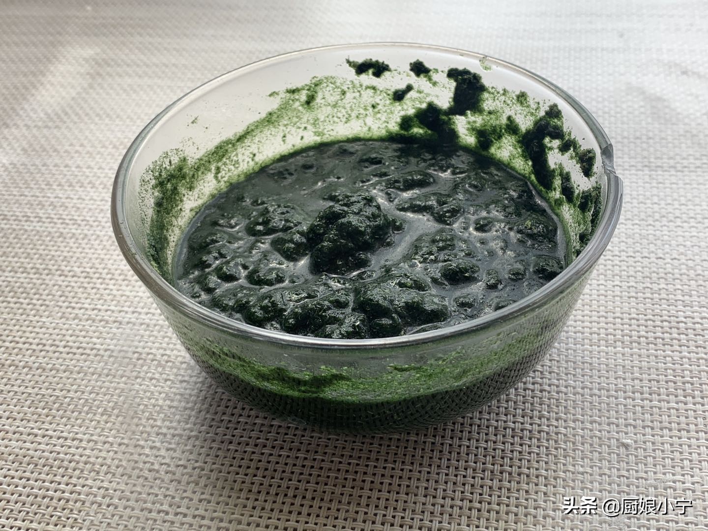 清明节吃青团青团该怎么做,清明节做的青团