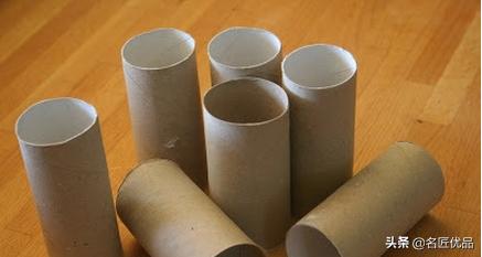 小班手工课制作小汽车,学校开展有趣的手工制作