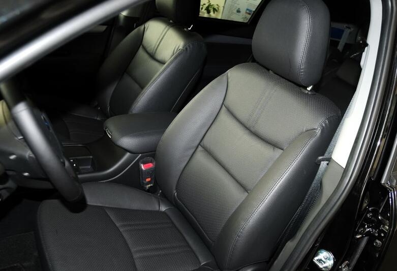 酷威柴油版对比索兰托,道奇酷威2.7八万公里