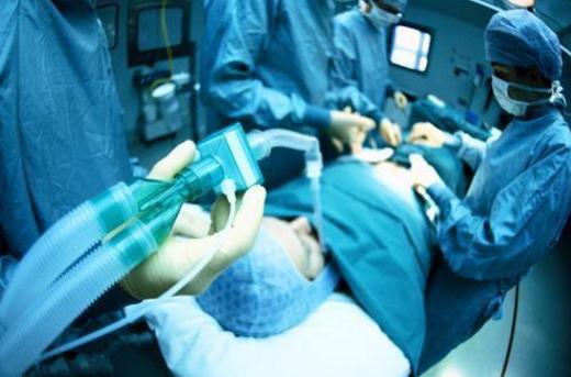 剖腹产28天伤口结痂,剖腹产38天突然出鲜血了