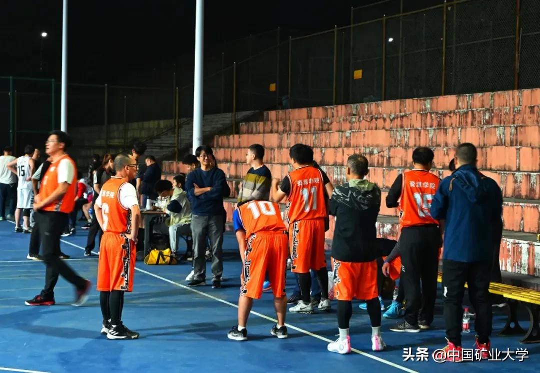 鍥戒箳姣旇禌瓒呯噧鐬棿,姣旇禌瓒呯噧鏃跺埢