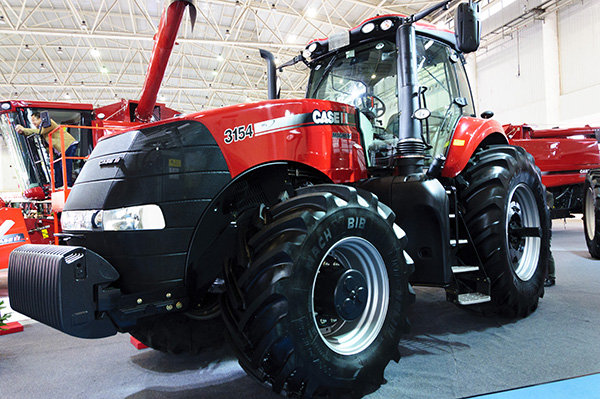 进口的品牌哪一款拖拉机最好,日本进口拖拉机品牌有哪些