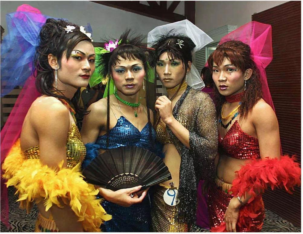 深圳“变性人”:纪录片入围国际展后去世曾是夜场反串明星