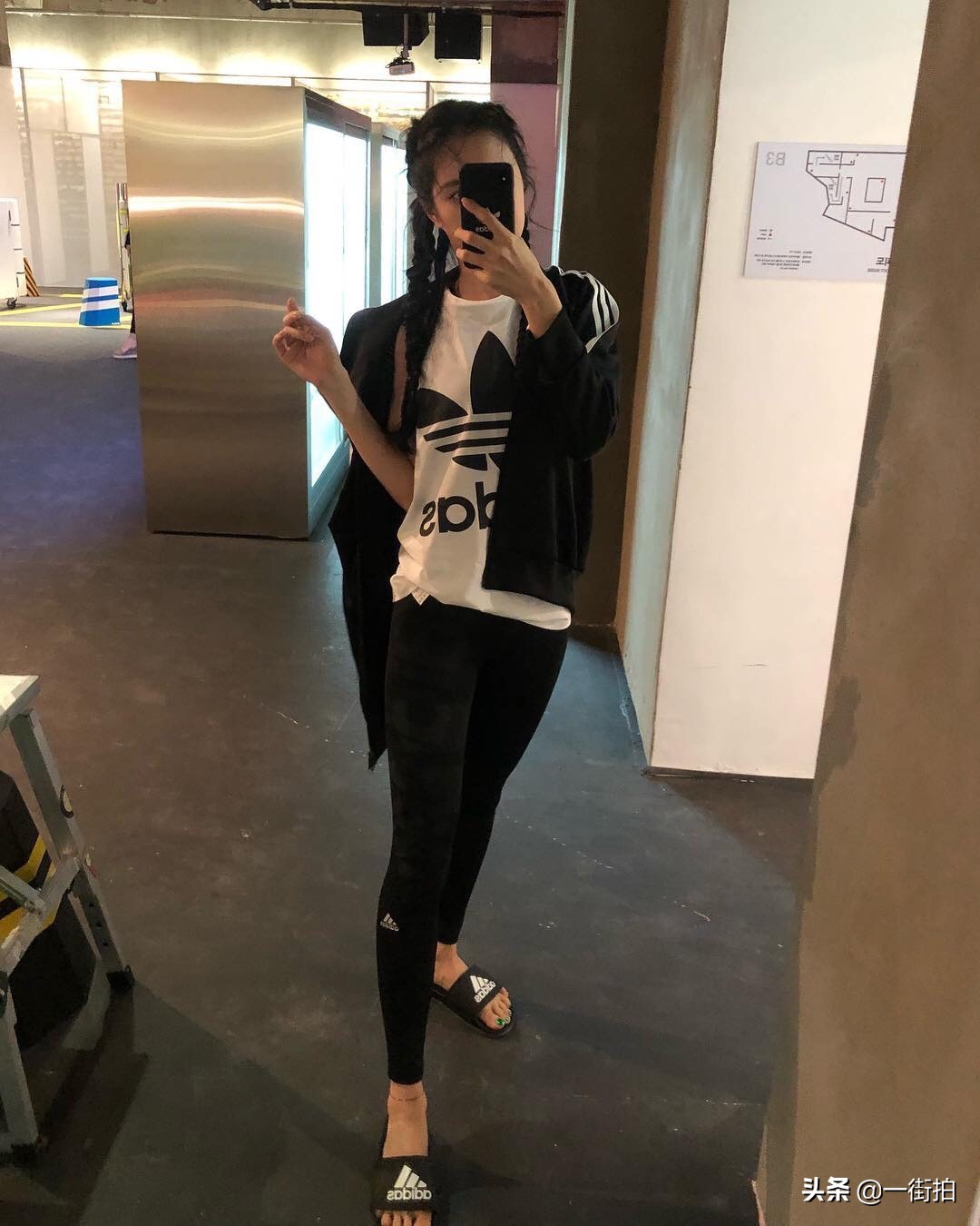 孙娜恩西装短裤,孙娜恩私服穿搭