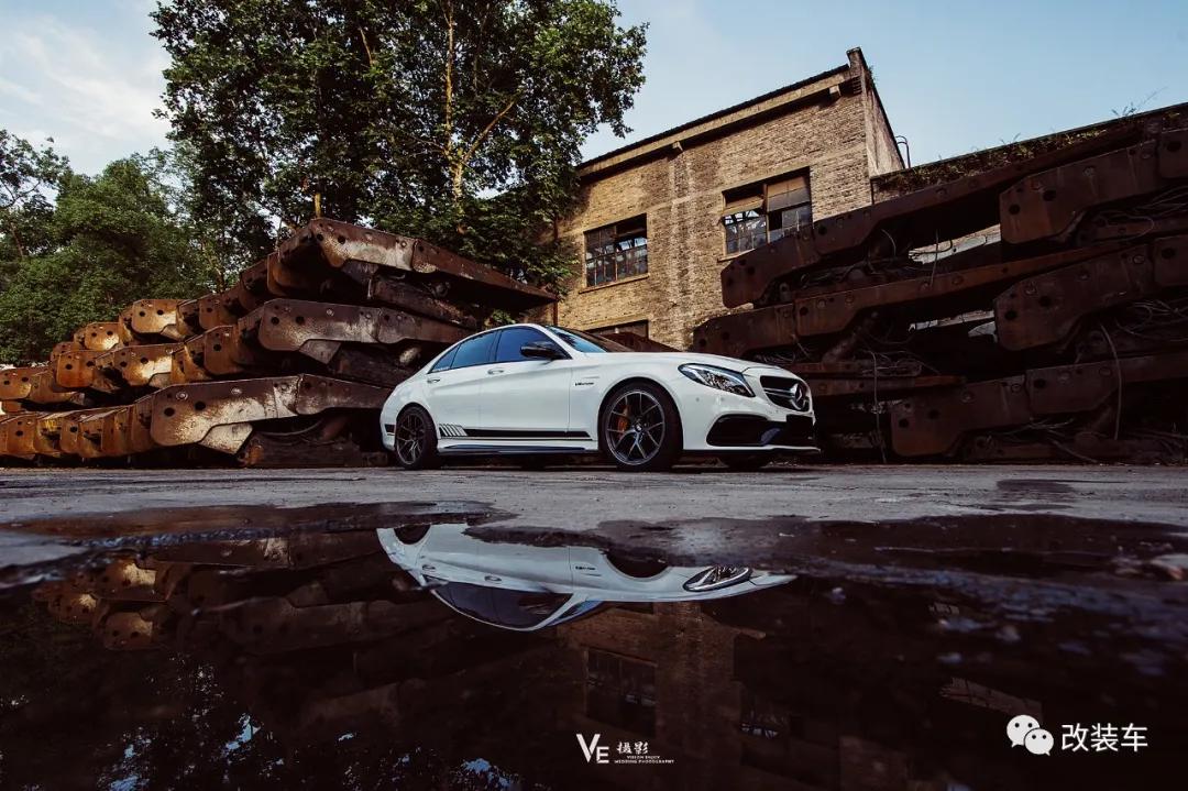 奔驰c63s四门声浪,奔驰c63暗夜特别版四门高燃视频