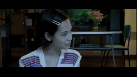 她是「挪威的森林」里的小绿，也是日本顶级女模，却不是日本人