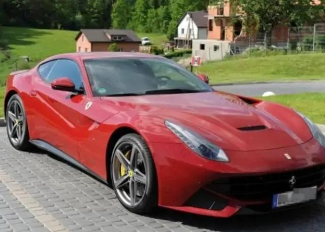 足坛明星的豪车,足坛球星开豪车