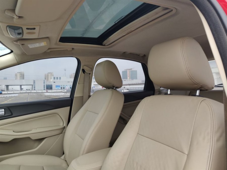 2014年福特福克斯两厢二手多少钱,3万元二手福特福克斯两厢