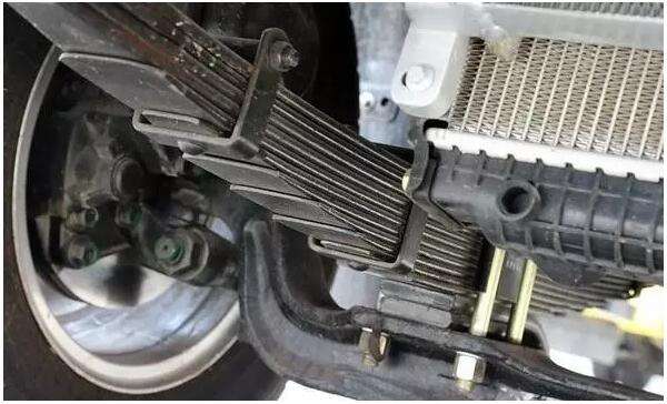 卡车保养轮毂注意事项,卡车钢板弹簧更换