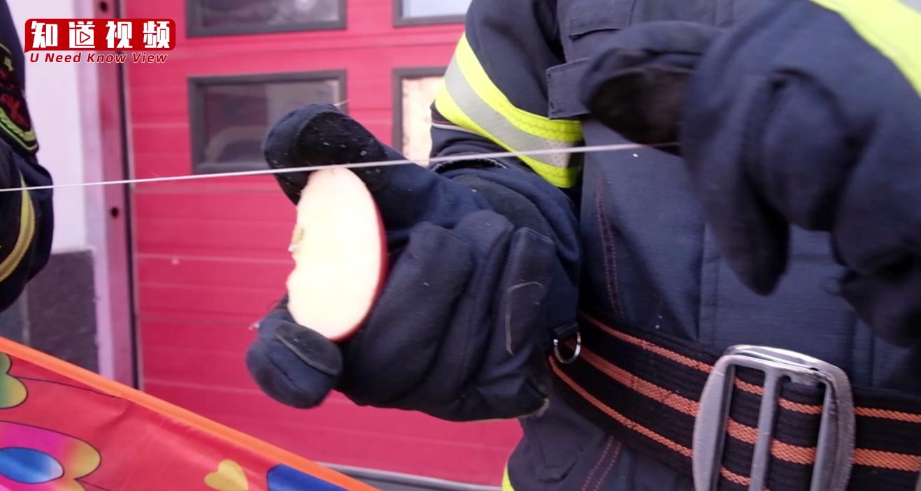 放风筝手指被人割断,放风筝手被割断