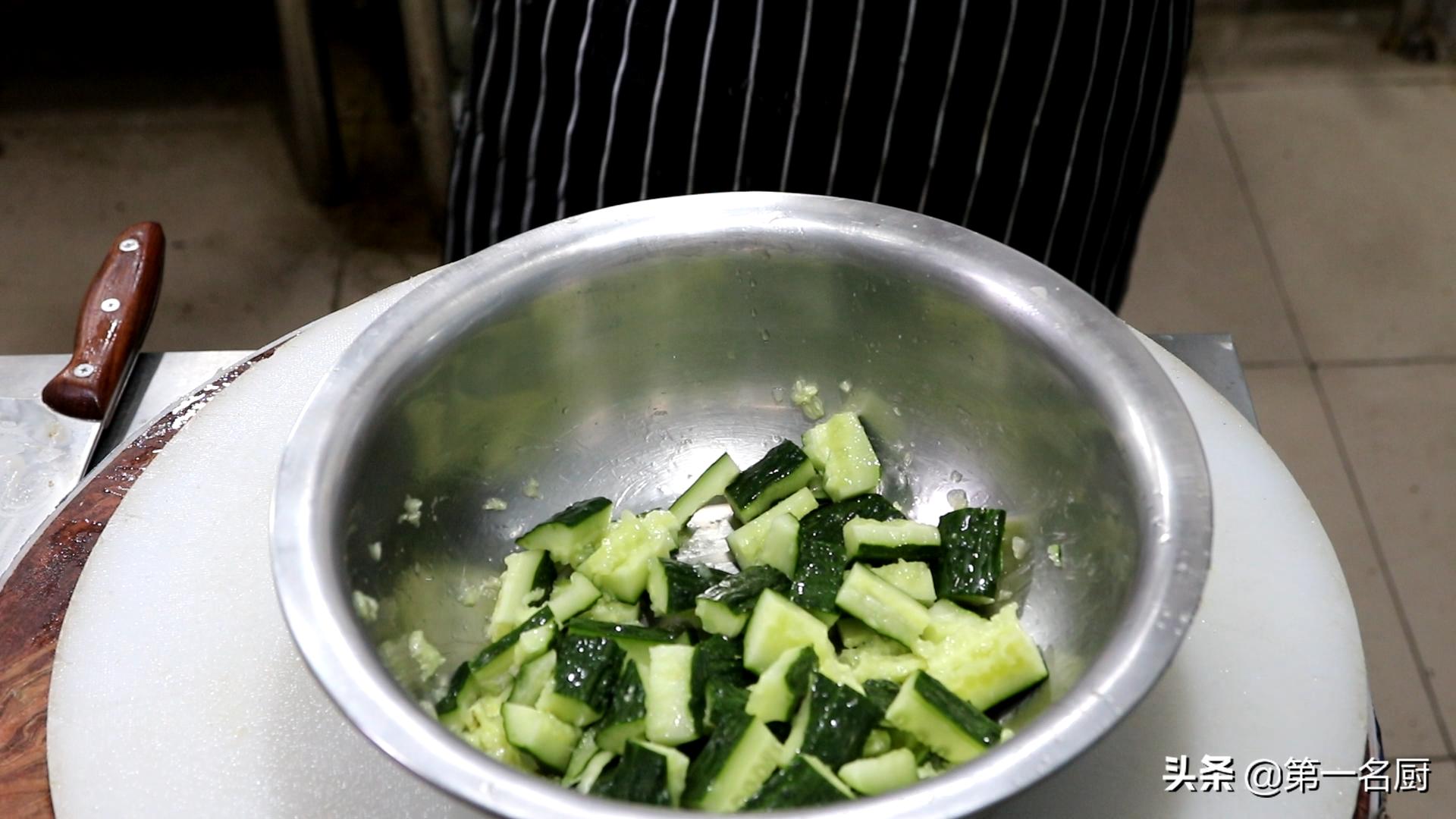 凉拌菜黄瓜洋葱怎么放调料,家常黄瓜洋葱凉菜的做法