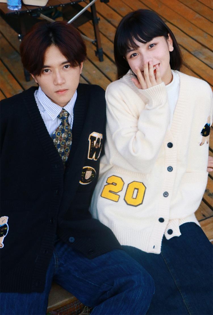 穿情侣装不是挺正常的吗,穿情侣装好尴尬