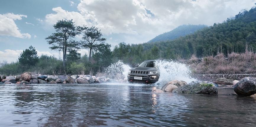 ABB性能日系车油耗，还有王牌四驱！试全新Jeep指南者1.3T9AT