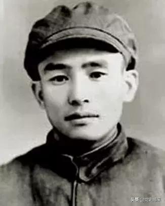 开国中将，长*途征**中打头阵失去左臂，困难之时受命石油部长，被毛*东泽**称为“帅才”